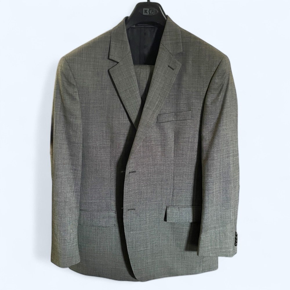 CALVIN KLEIN 100% Wool Suit • Size 44R Jacket • 40WX32L Pants • Men